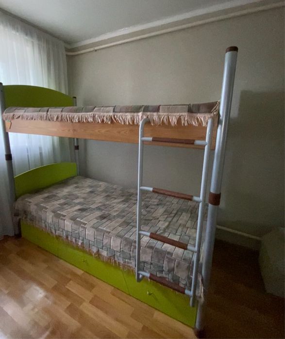 Ліжко двох поверхове