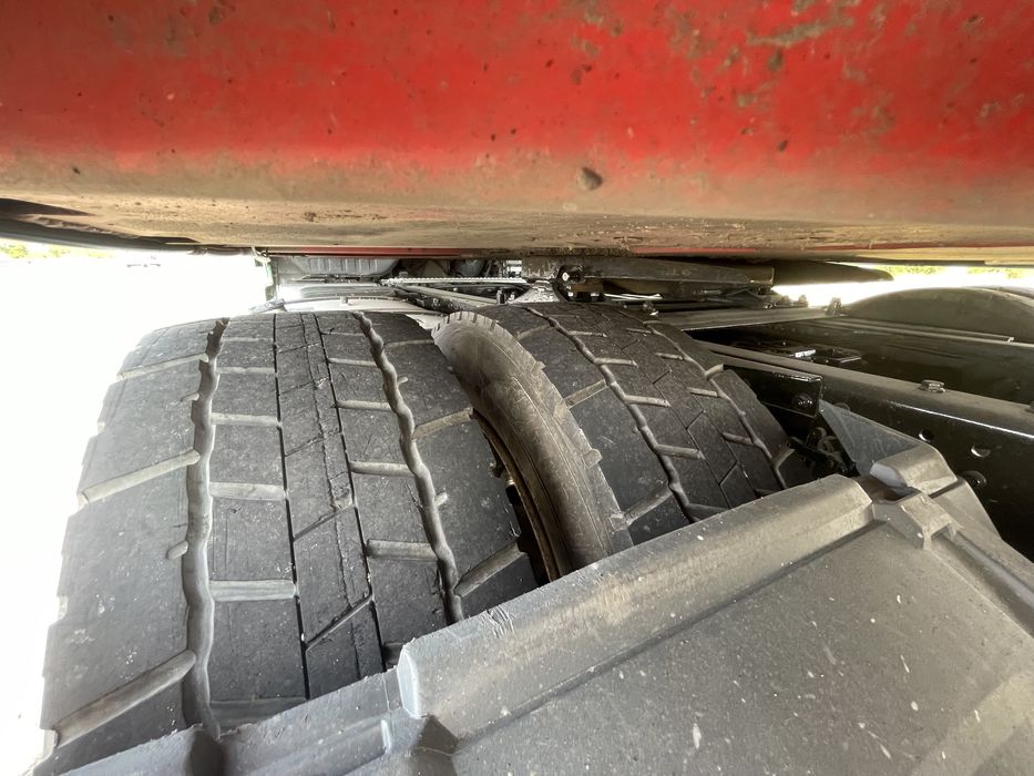 Тягач Man TGX 18.440 MEGA + напівпричіп штора Kassbohrer осі SAF