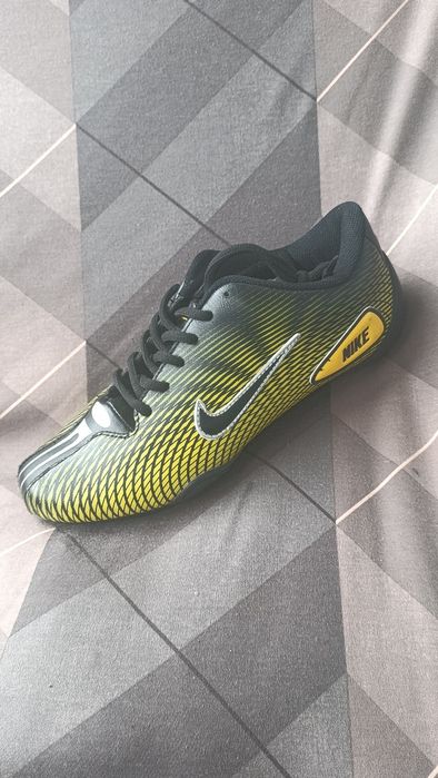 Кроссовки NIKE 43р