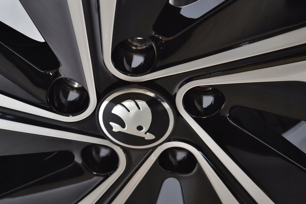 Koła Zimowe 18" 5X112 Oryginał Volkswagen Touran Skoda Octavia Iv