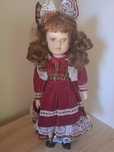 Boneca de porcelana