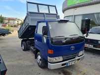 Toyota Dyna Tribasculante