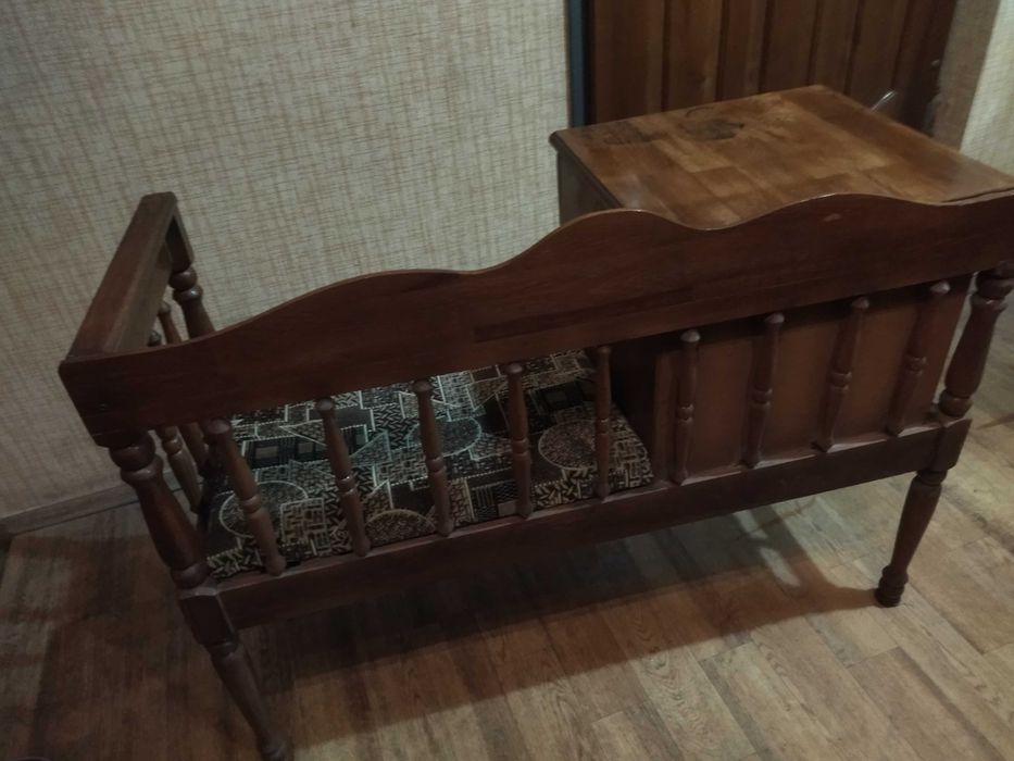 Дубовая банкетка с тумбочкой в прихожую