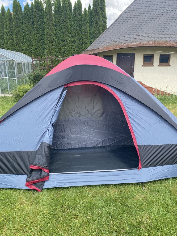 Używany namiot 4-osobowy firmy,,Swissgear,, dwupokojowy