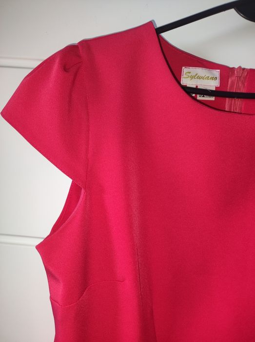 Malinowa sukienka elegancka r 46