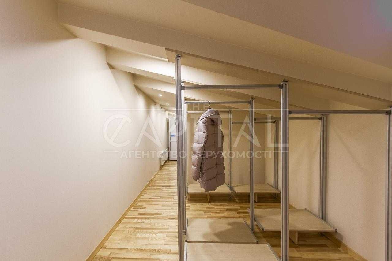 Японський пентхаус 230 м² з каміном, паркінгом і кінотеатром (Поділ)