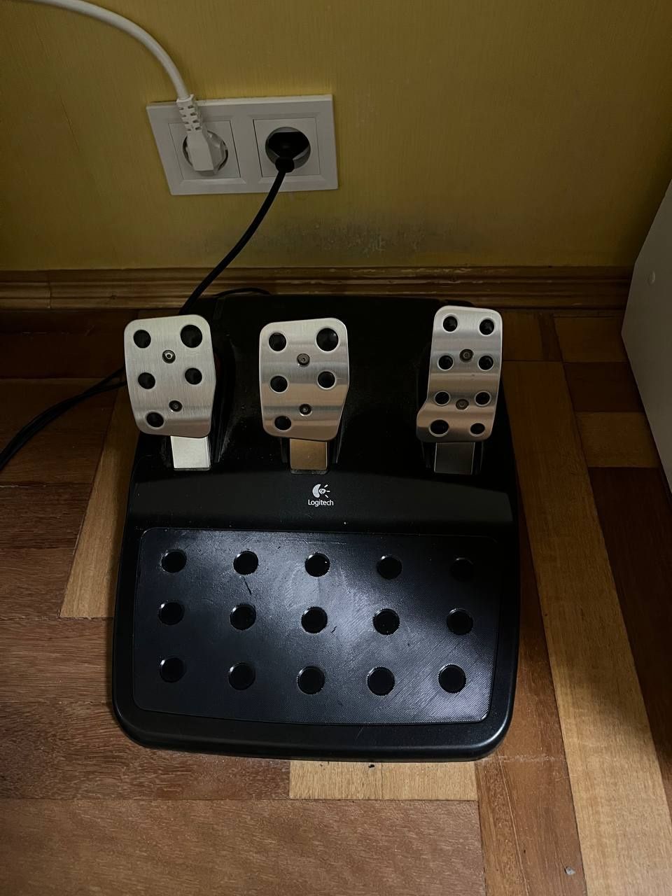 Кермо / руль Logitech g27