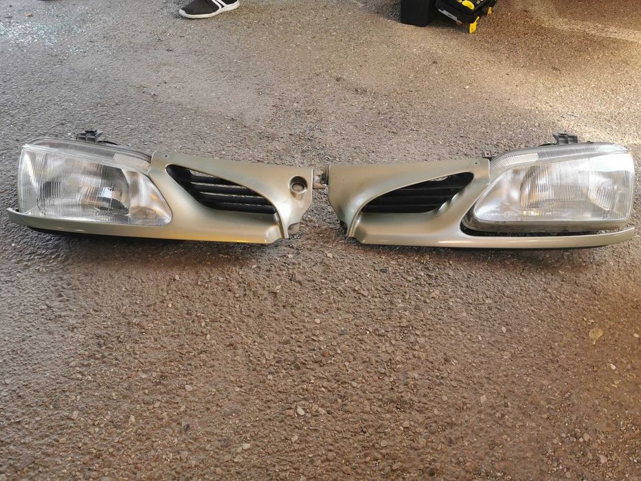 Faróis e grelha frontal Renault scenic 1997