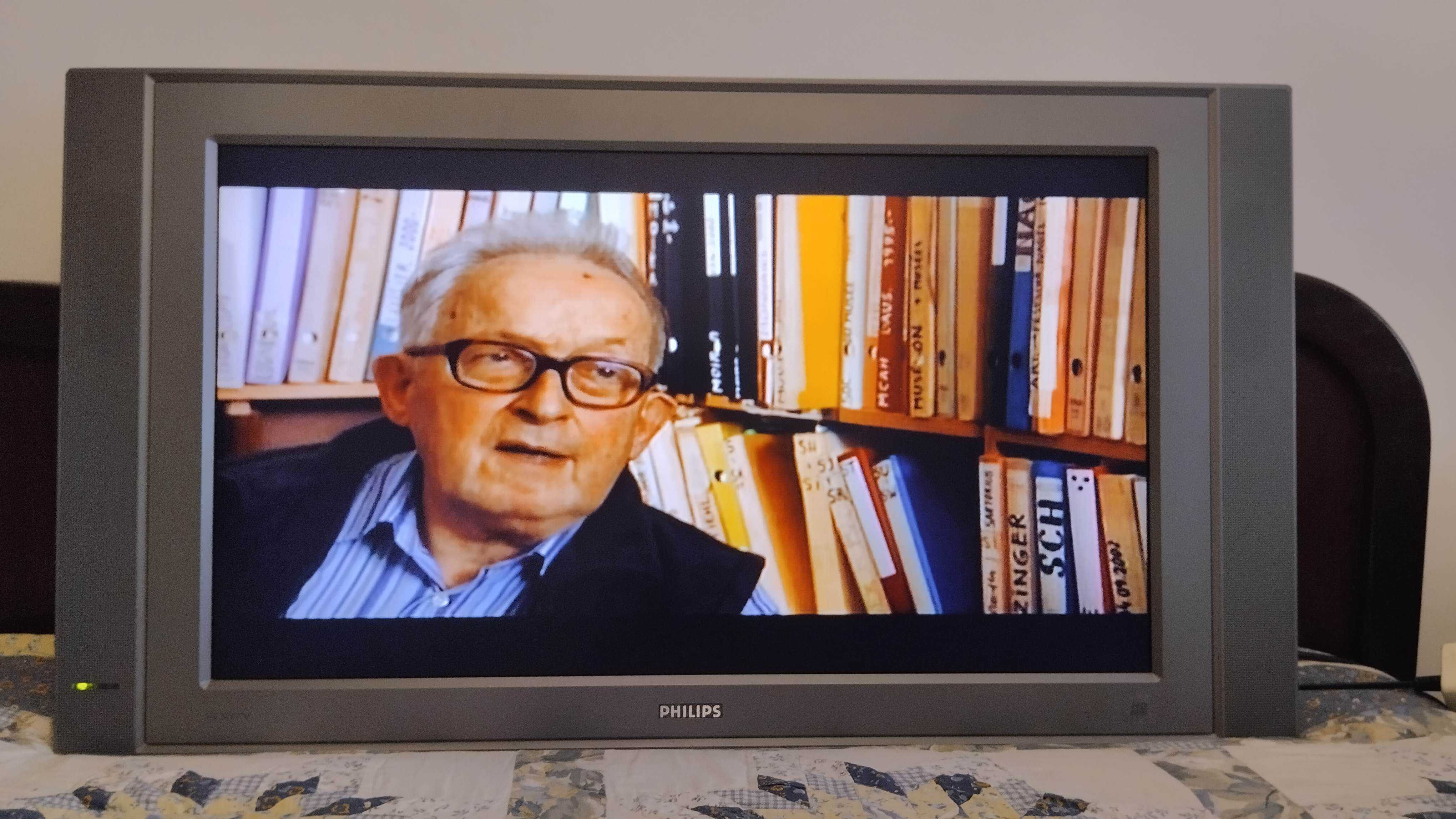 TV LCD Philips ecrã plano 80cm - ver descrição