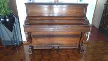 Piano clássico PLEYEL