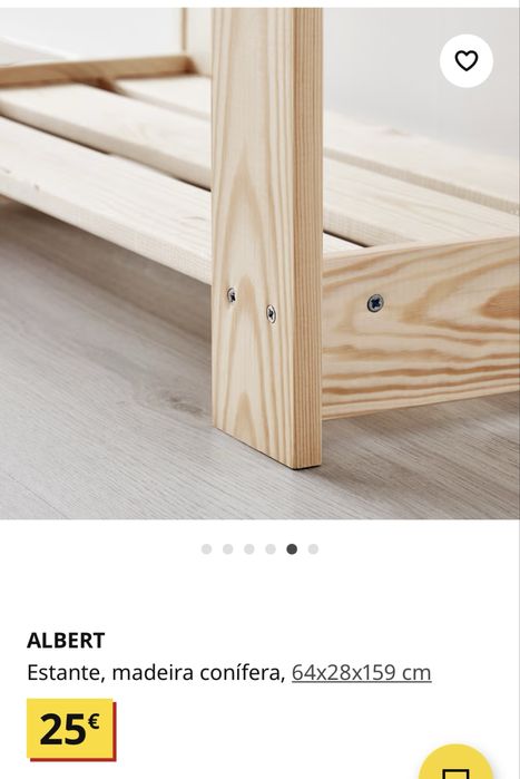 Estante de madeira conífera