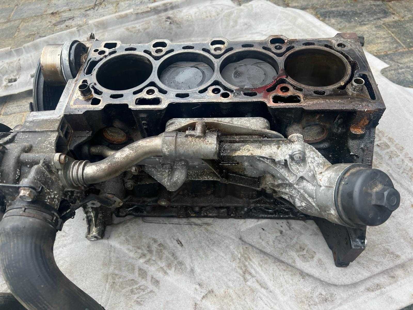 Blok silnika wał Opel Astra Mokka 1.6 benzyna uszkodzony