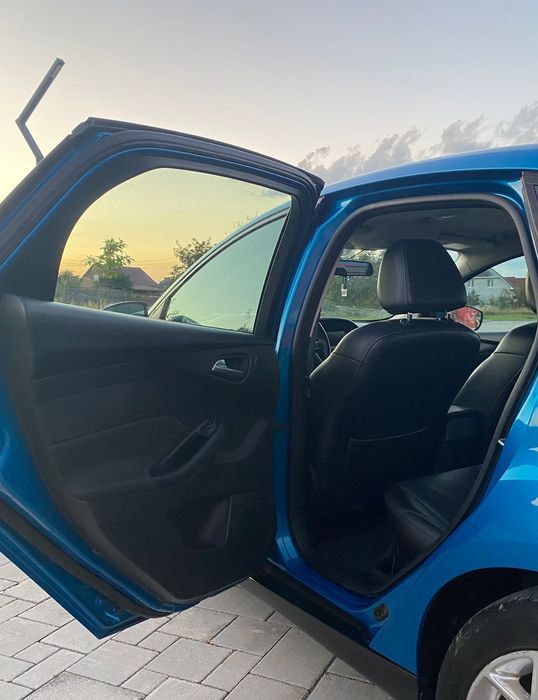 Ford Focus  Titanium  муз. с-ма "Sony"