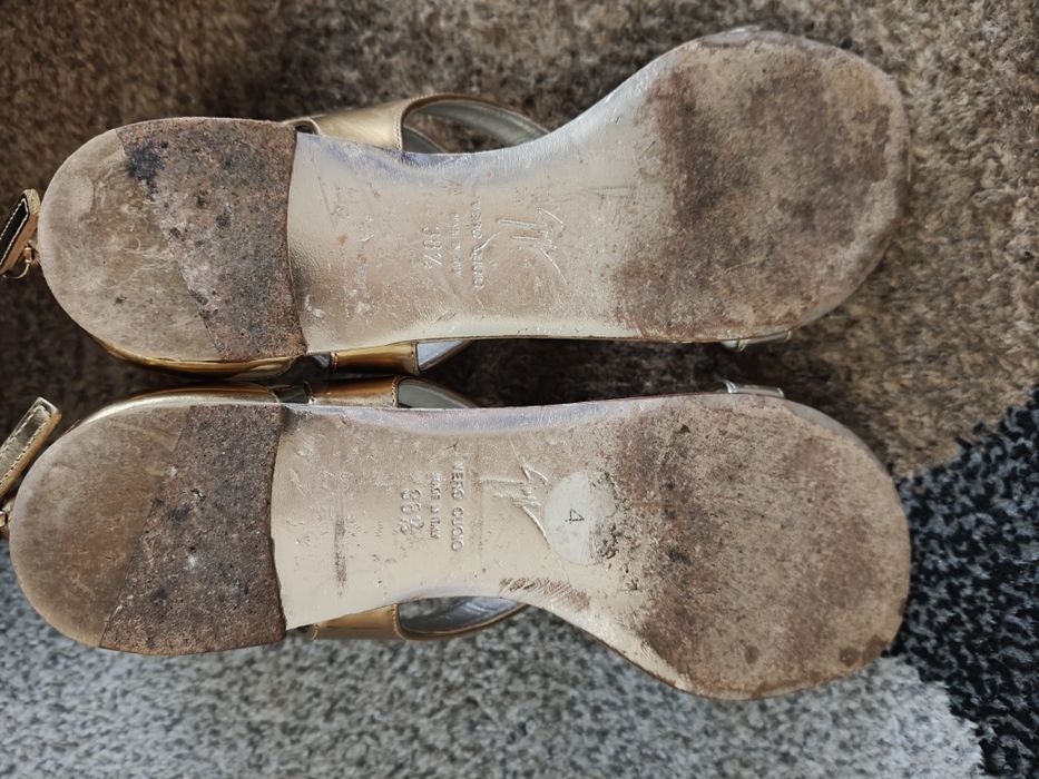 Босоніжки золоті Giuseppe Zanotti, оригінал