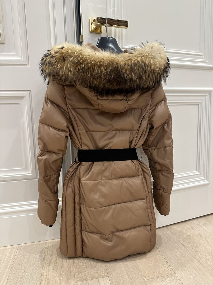 Пуховик Moncler