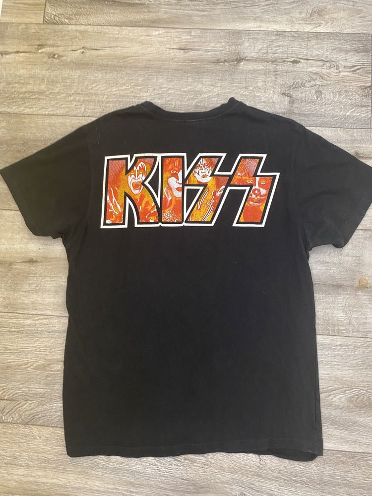 футболка рок групи kiss для справжніх цінителів року