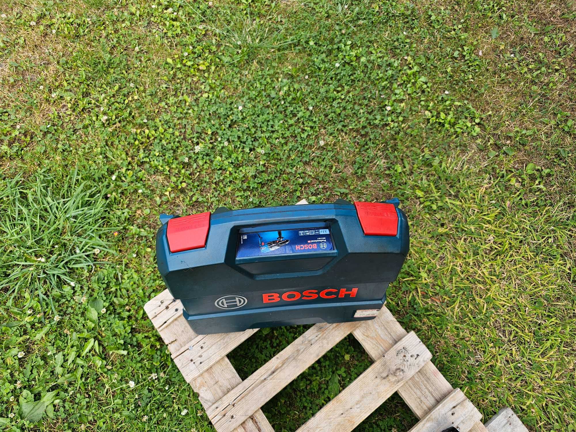BOSCH GBH 2-28F młotowiertarka + główka + walizka