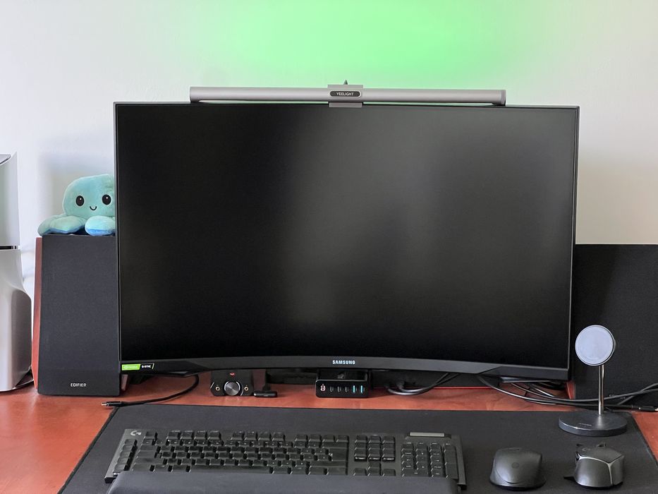 Monitor Samsung Odyssey G7 32” 240Hz