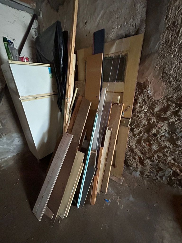 Faço limpeza de entulho todos tipos de limpeza e faco diminuição