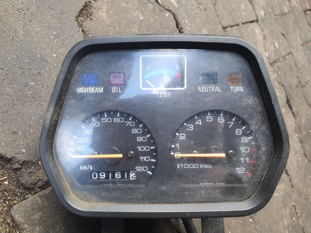 Licznik zegary Suzuki RG 80