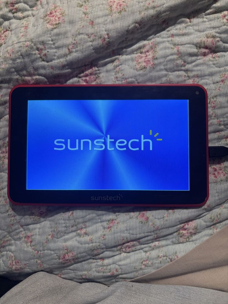 Tablet sunstech infantil, usado muito pocas vezes
