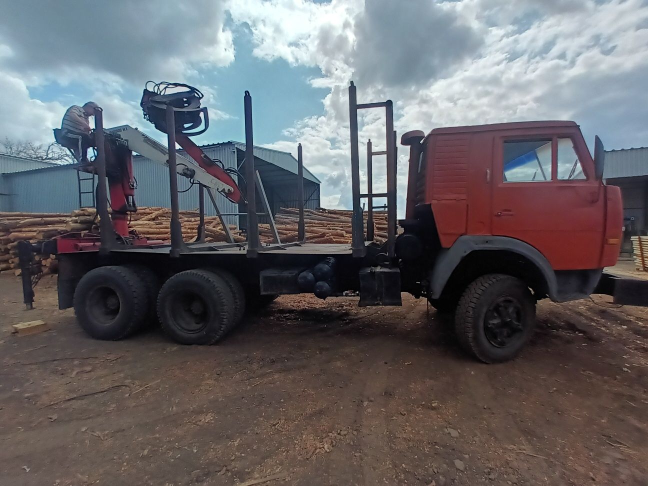 Камаз 53212 с манипулятором Р.10500RL