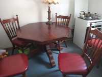 Stół dębowy z 5 krzesłami dębowymi