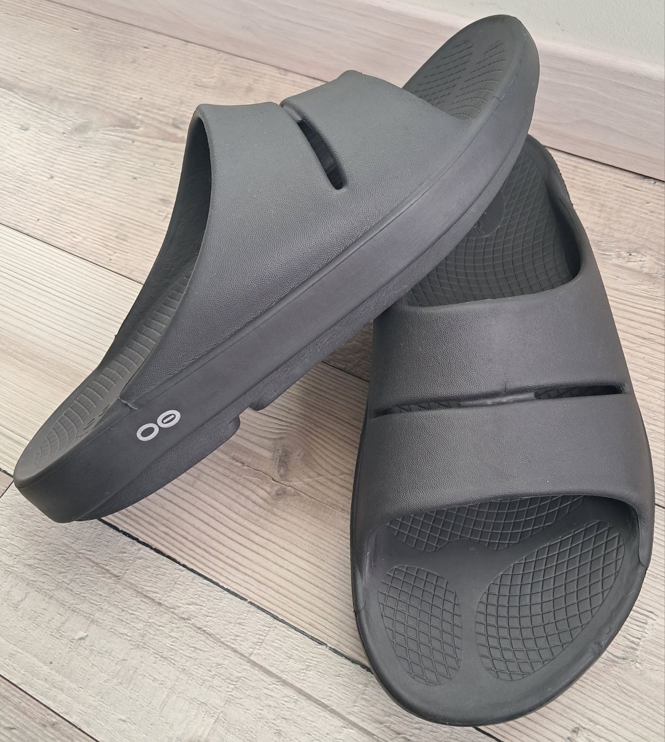 Шльопанці OOFOS OOAHH Slide Sandal Black 1100BLK (р.43)