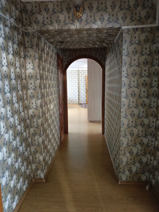 Продам 4 кімнатну квартиру, з автономним опаленням, велика кухня,Тинда