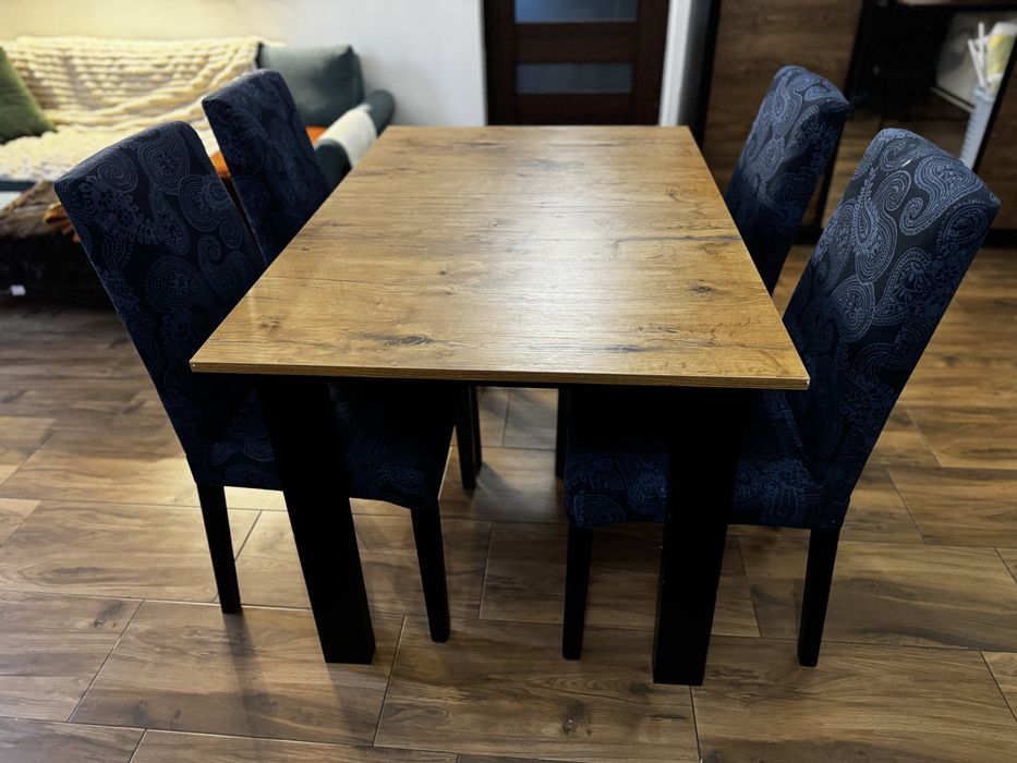 Stół 130(+50)x85 z krzesłami