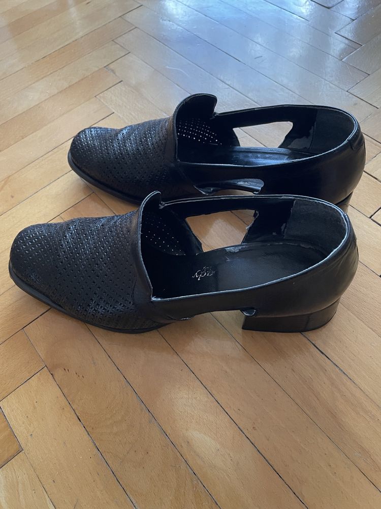 Włoskie buty damskie w rozmiarze 39