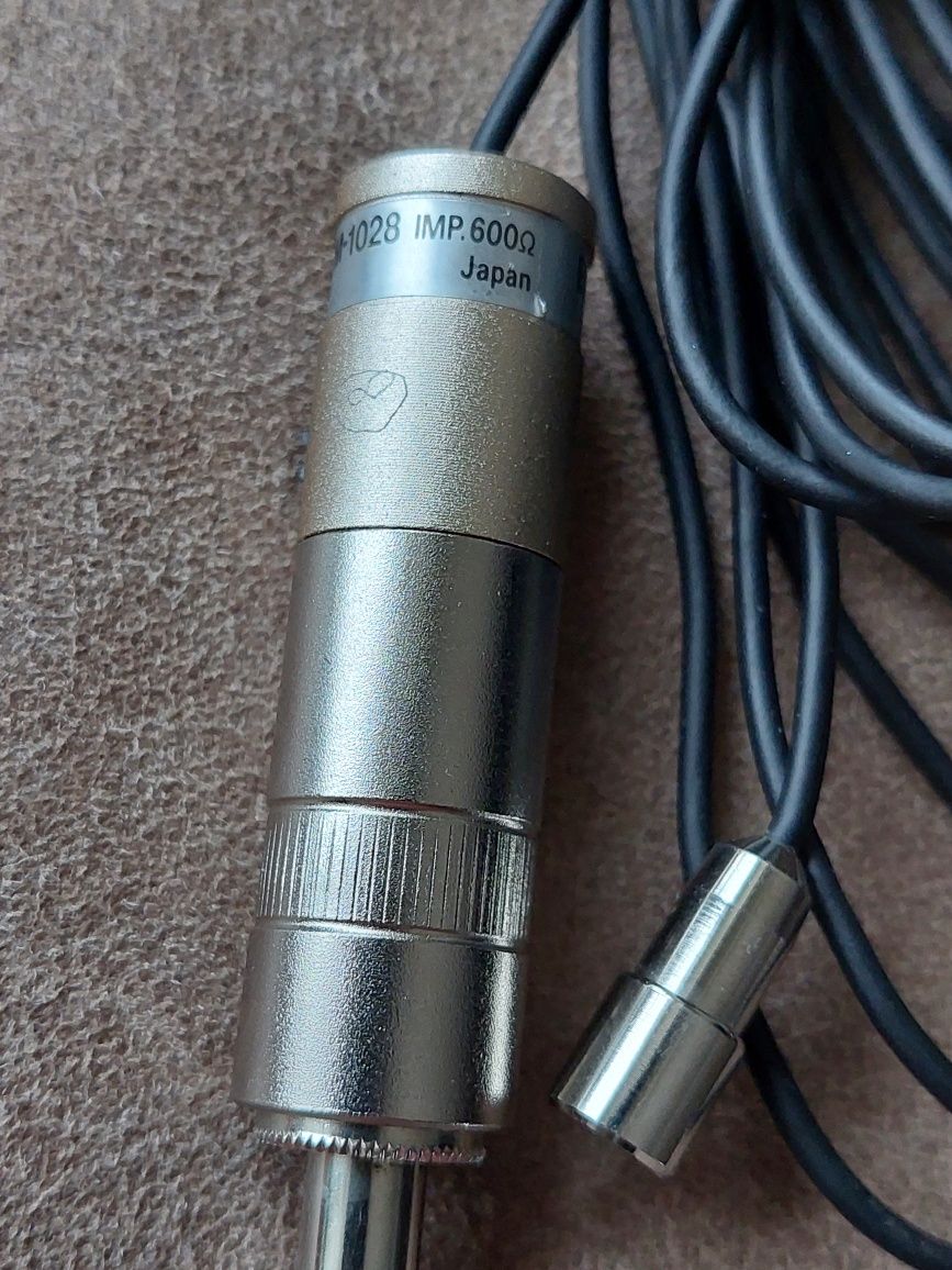 Микрофон петличный электерный AOI ECM-1028 Япония