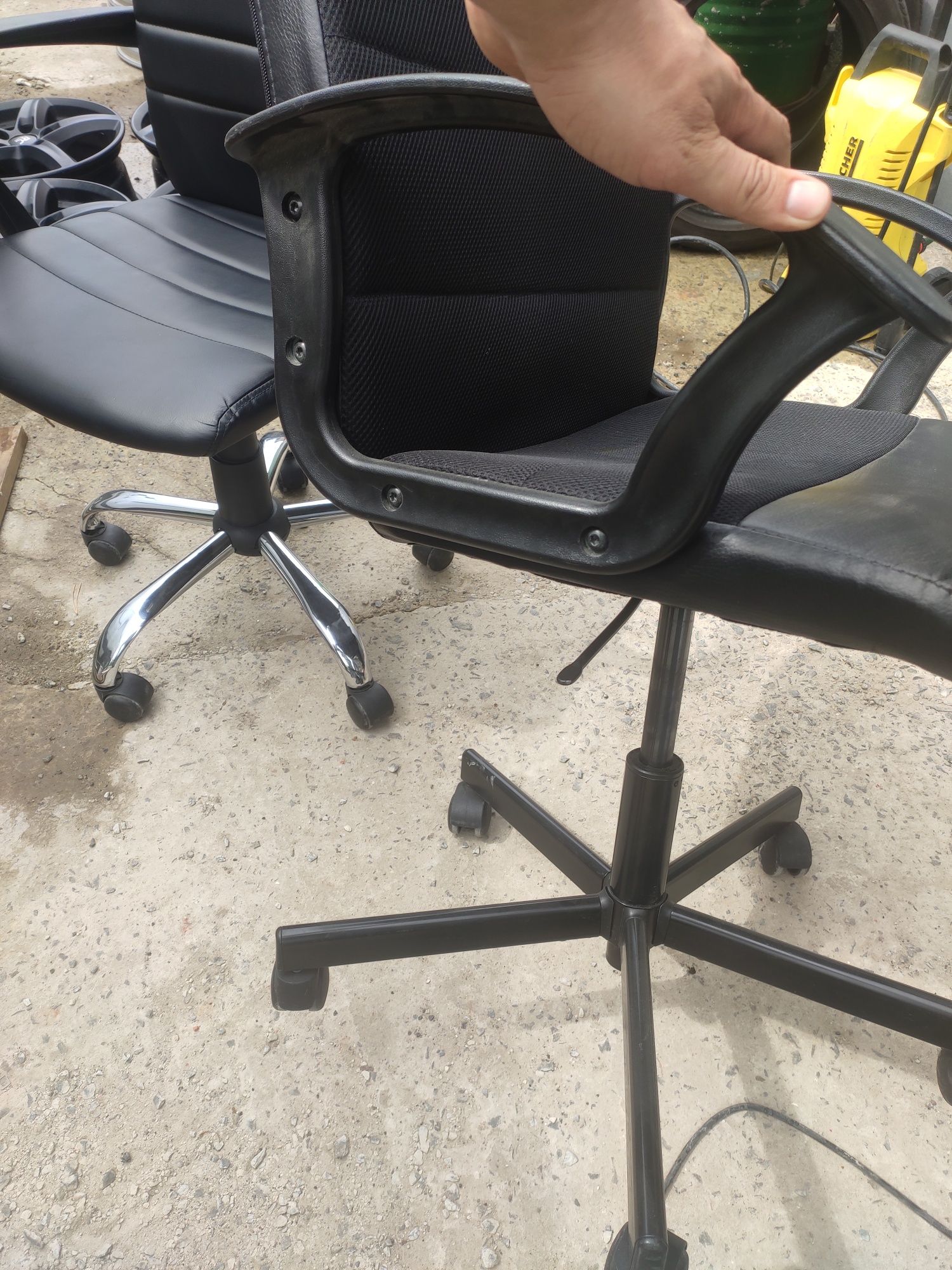 Шкіряне крісло офісне крісло