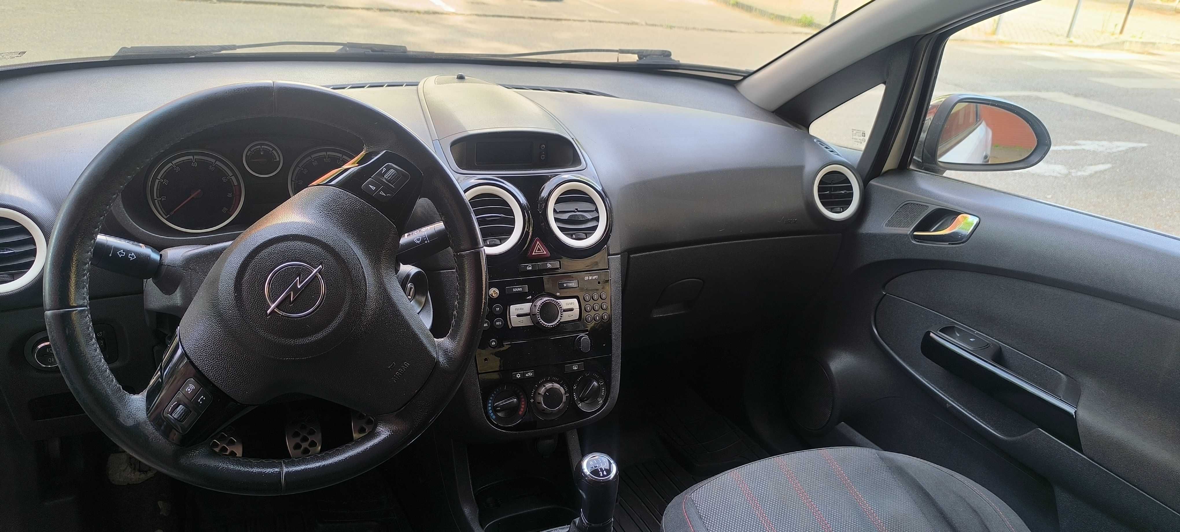 Opel Corsa Black edition 2010 5 Lugares