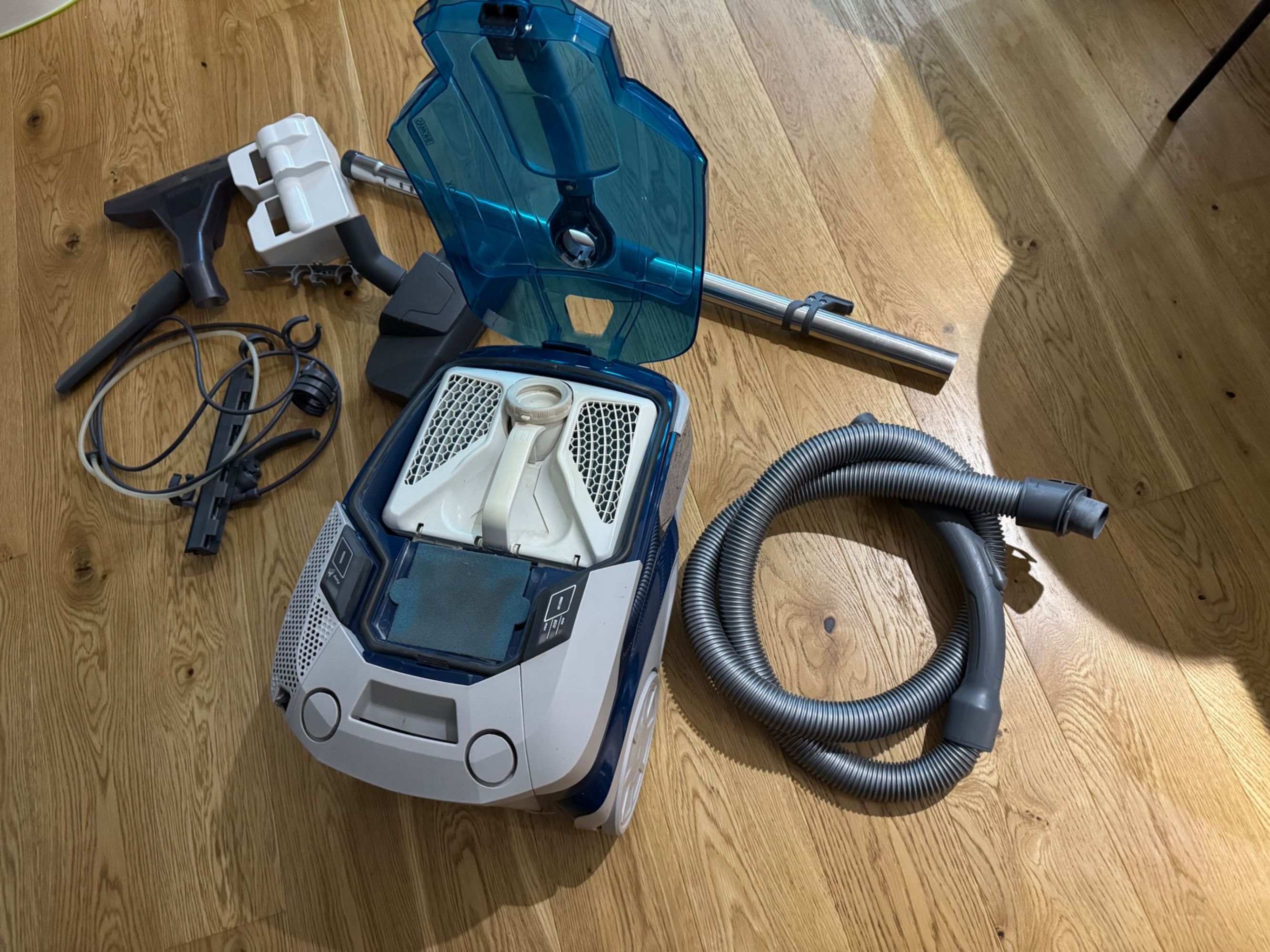 Миючий пилосос Thomas Sky XT Aqua-Box
