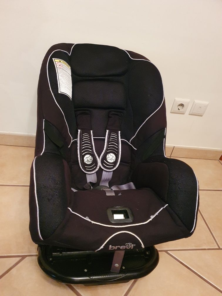 Cadeira auto Brevi usada