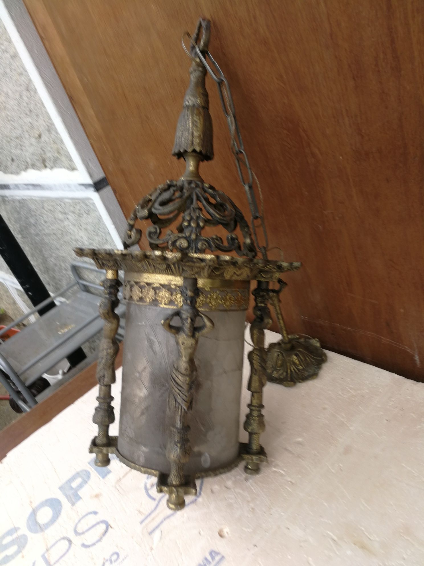 Pe máquina. Singer