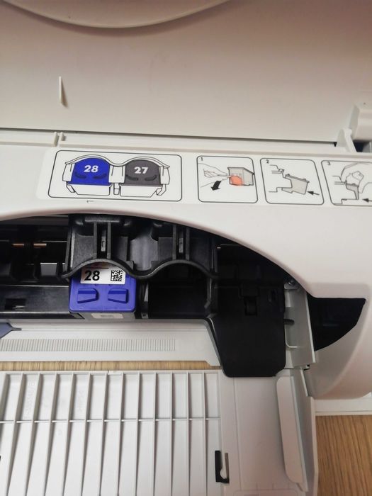 кольоровий струменевий принтер HP Deskjet 3520