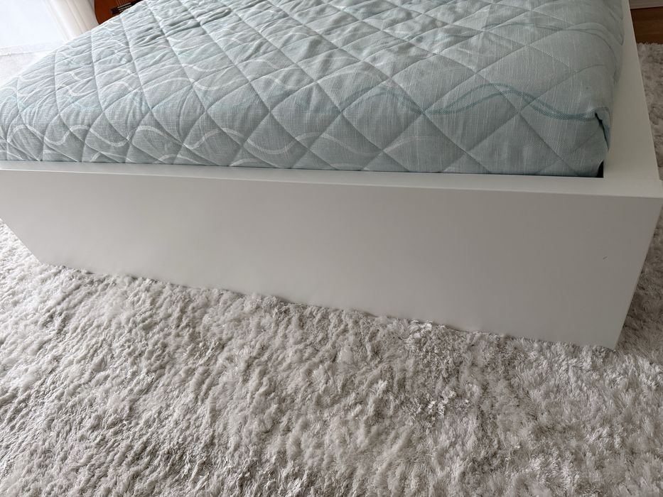 Cama IKEA (como nova)
