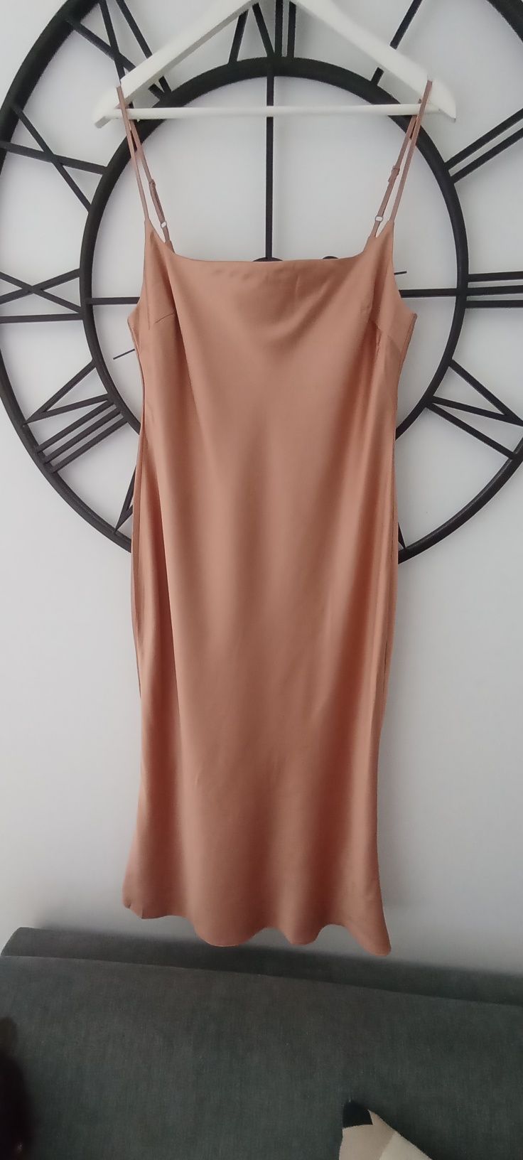 Sukienka imprezowo koktajlowa Asos
