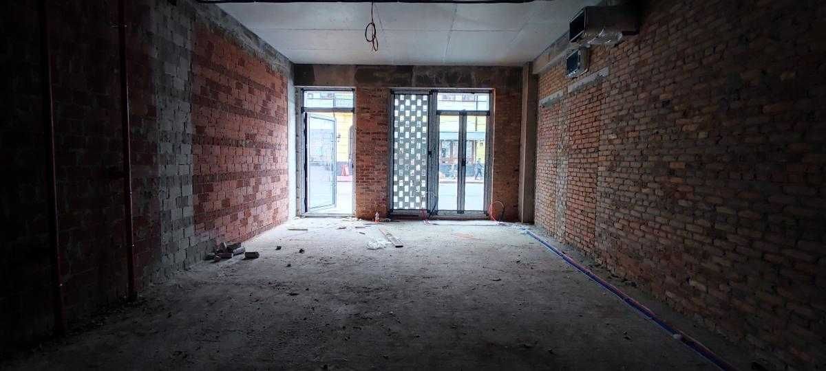 Продаж! Фасадне приміщення 195 кв.м. Сагайдачного
