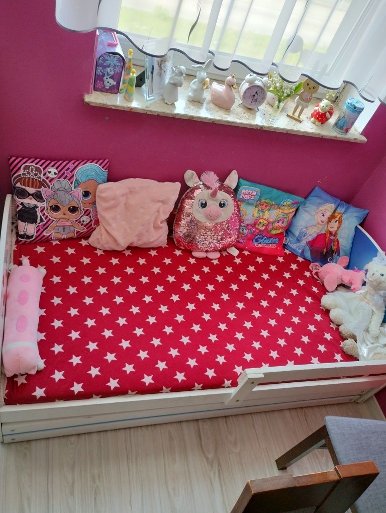 Łóżko dla dziewczynki z szuflada