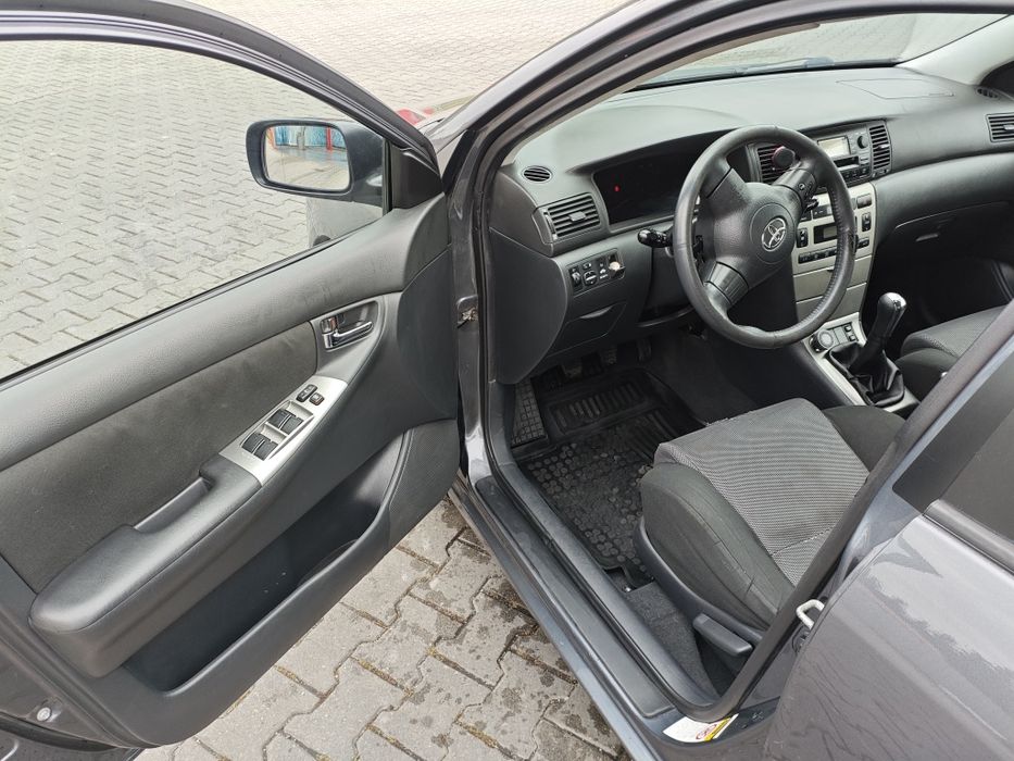 Corolla hatchback 2006 bogate wyposażenie