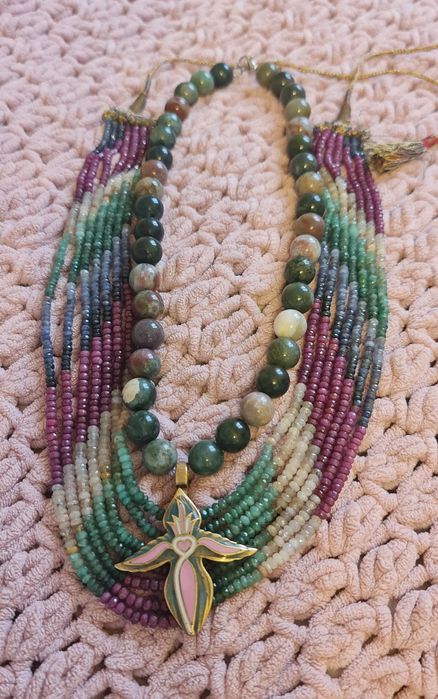 Буси з натурального каміння,мінанкарі