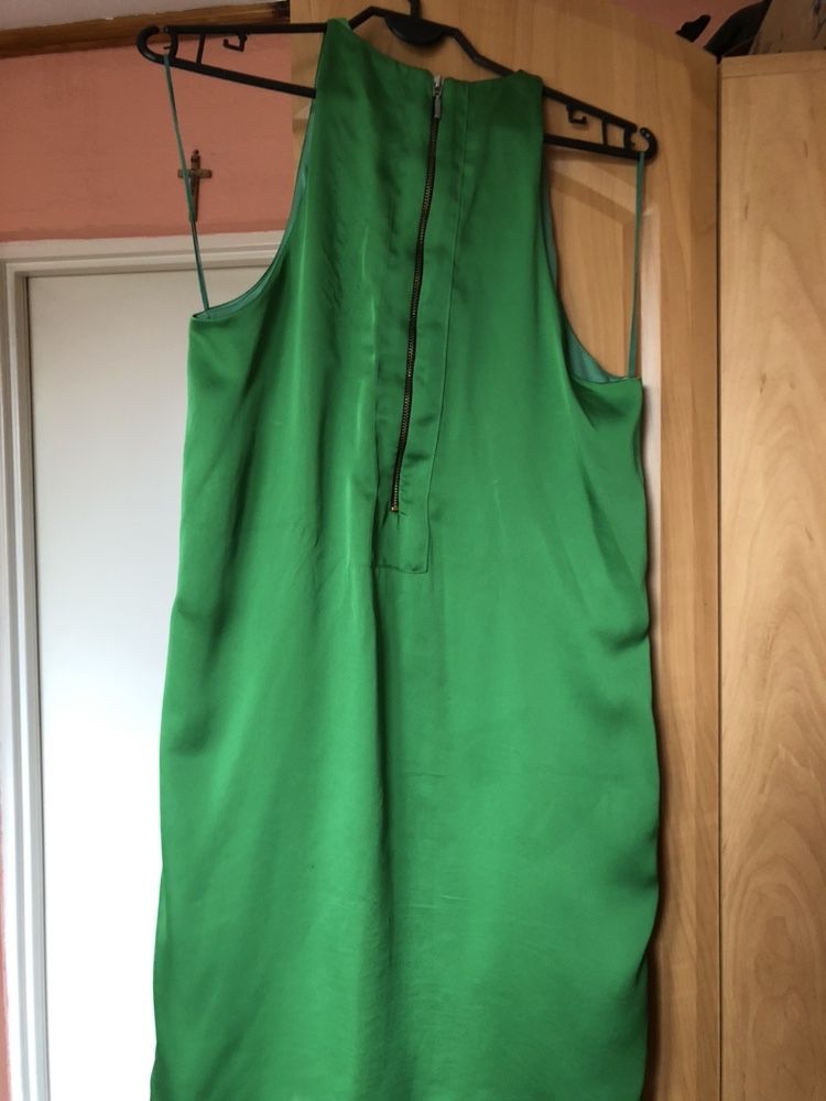 Sukienka Zara Basic zielona z zamkiem rozmiar M
