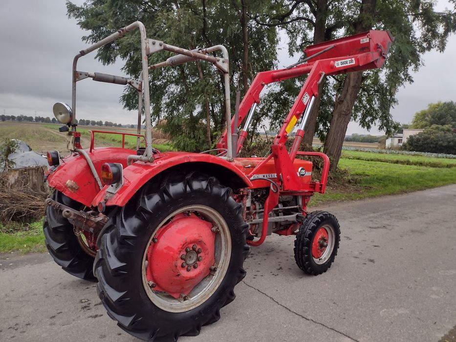 Massey Ferguson 135 z ładowaczem oryginał (mf255,3512,235,133)