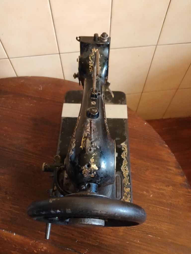 Maszyna do szycia stara  Stenberg i Durlach działa ,rusza się mechaniz