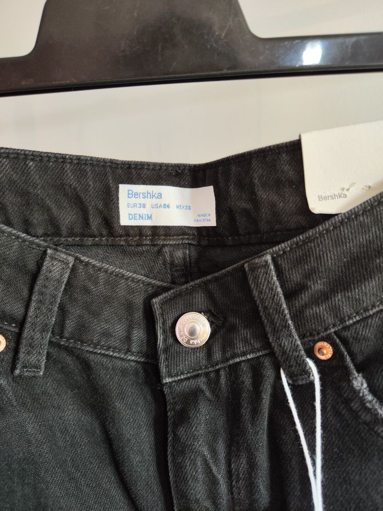 Bershka Black jeans denim slim join life czarne dżinsy czarne asos den