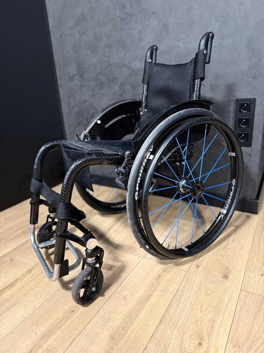 Wózek inwalidzki karbonowy (nie GTM,Panthera,Kuschall)