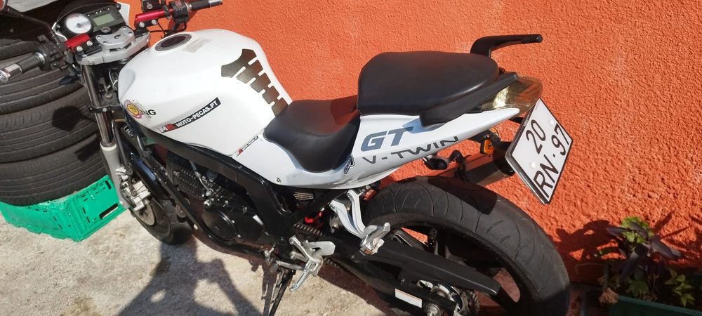 Hyosung GT 125 comet